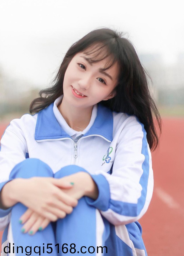 晚上一个人偷偷看B站