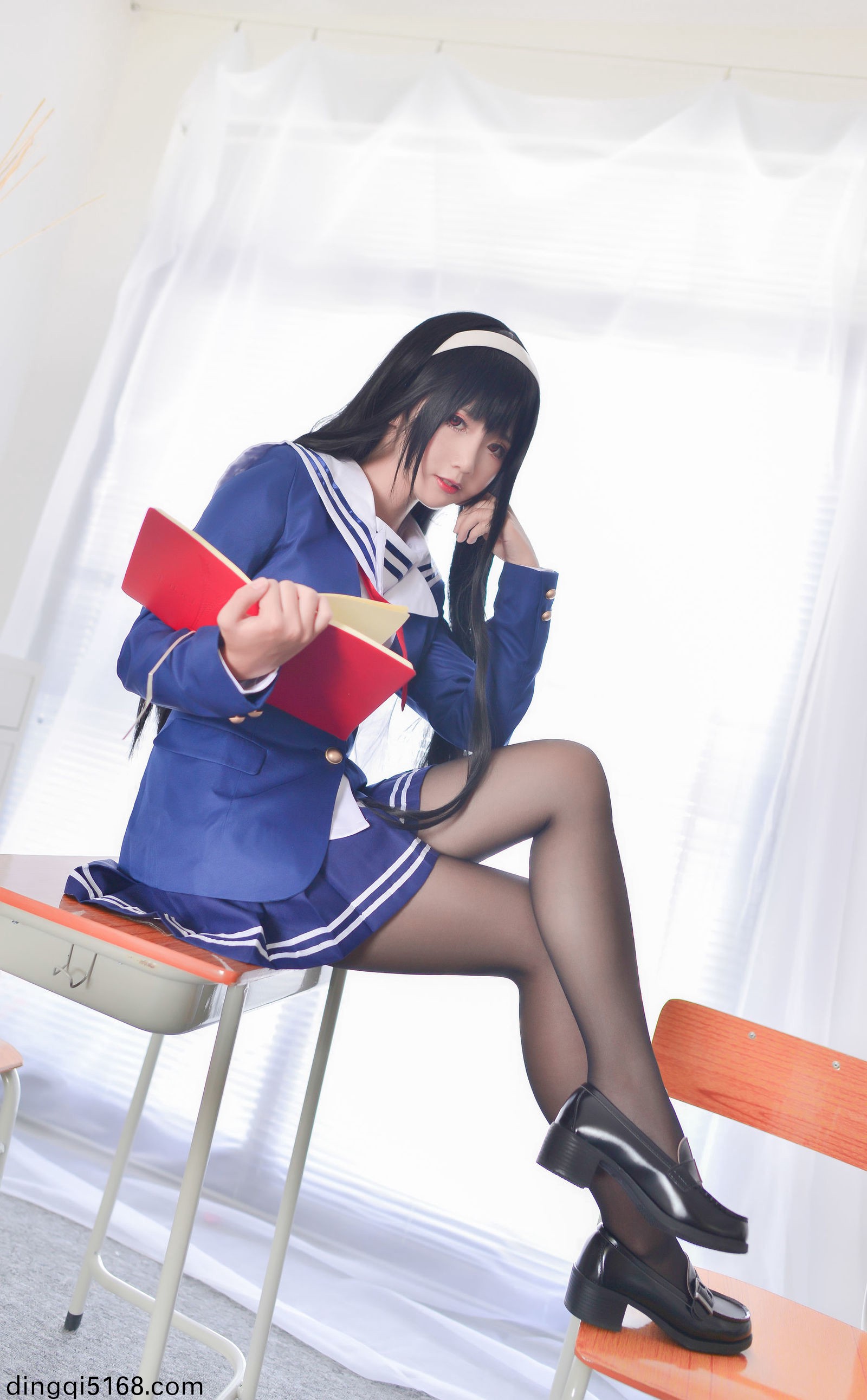 井川里予吃热狗红肠
